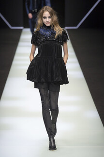 Emporio Armani Fall 2018 Ready-to-Wear , Emporio Armani осень зима 2018 , Fashion show , неделя моды в Милане , MFW , Mainstyles